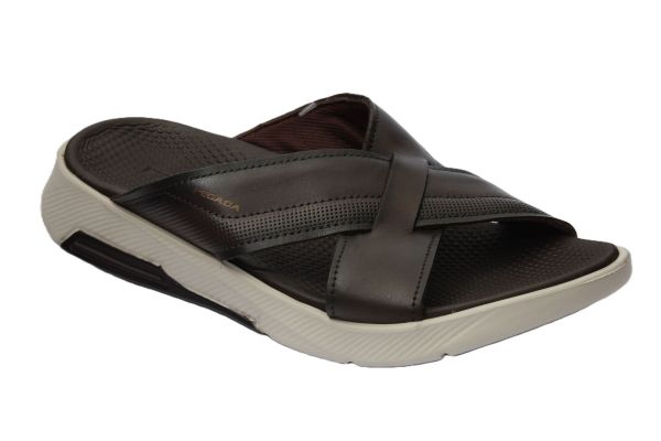 Pánské pantofle PE/134702-04 BROWN  (42)